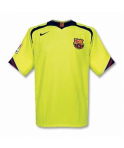 لباس کلاسیک دوم بارسلونا 2005